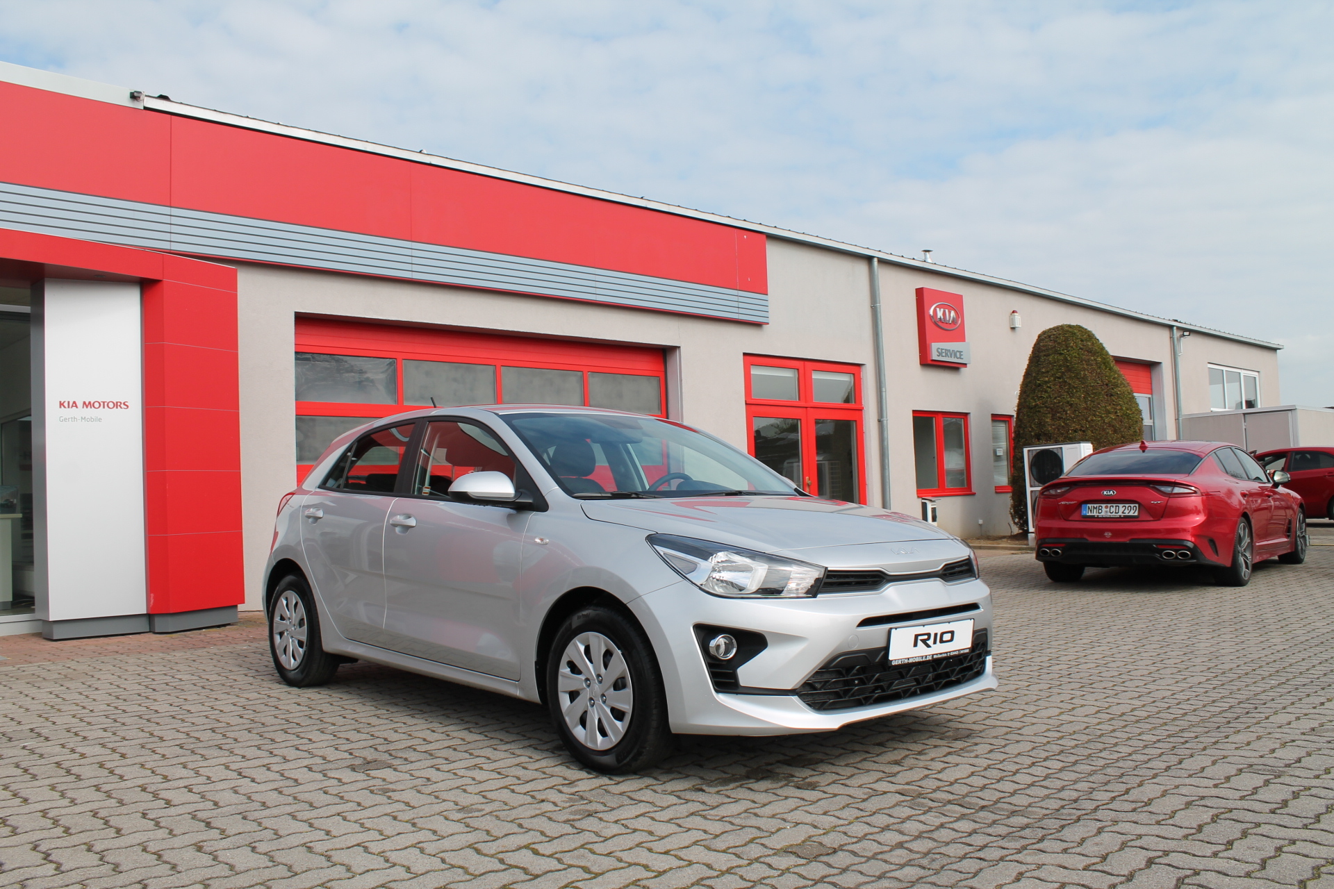 Fahrzeugabbildung Kia RIO 1.2 COMFORT / SOFORT VERFÜGBAR / NEUWAGENZUSTAND