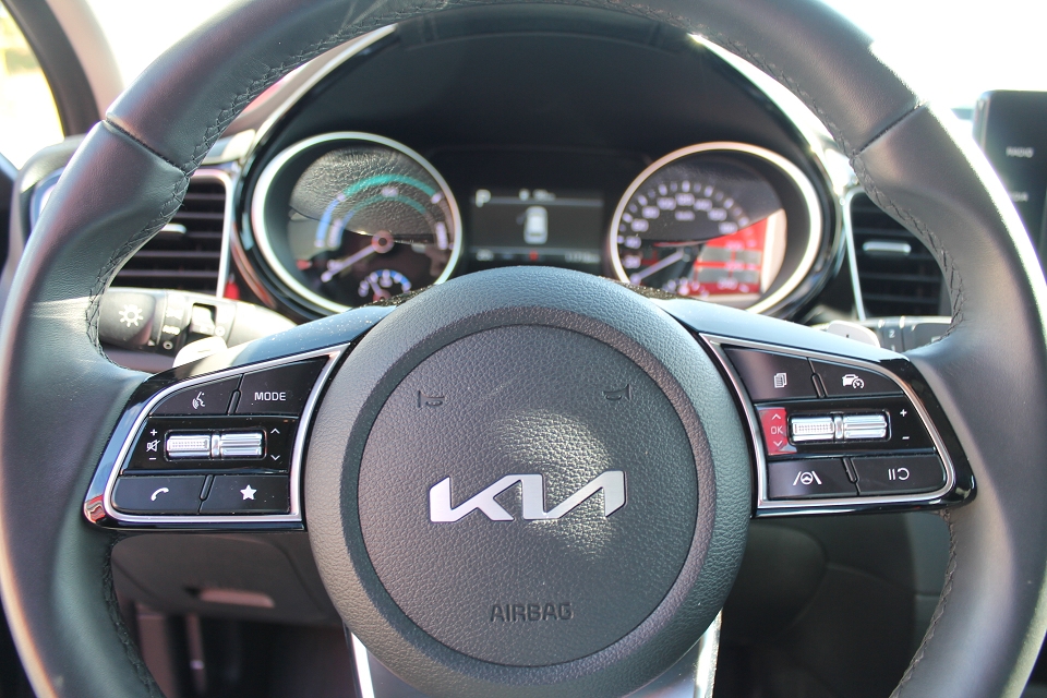 Fahrzeugabbildung Kia CEED_SW 1.6 GDi / PLUG IN HYBRID /