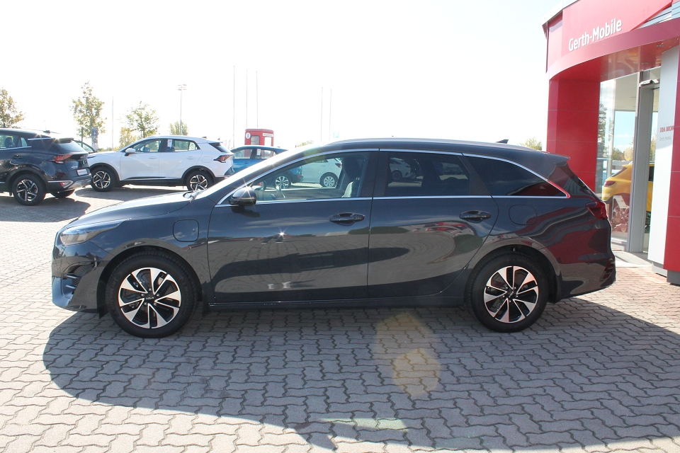 Fahrzeugabbildung Kia CEED_SW 1.6 GDi / PLUG IN HYBRID /