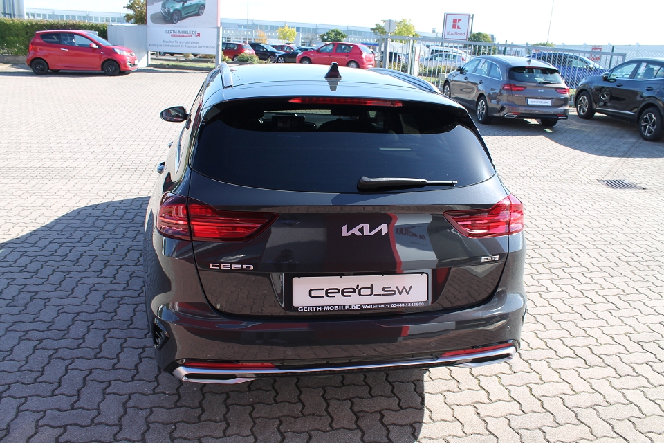 Fahrzeugabbildung Kia CEED_SW 1.6 GDi / PLUG IN HYBRID /