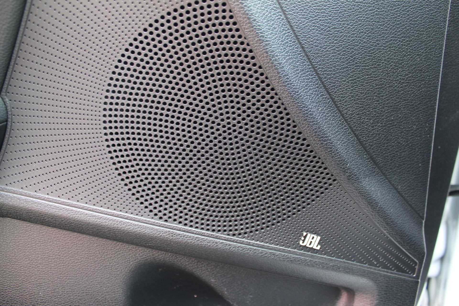 Fahrzeugabbildung Kia CEED_SW 1.6D 136 48V DCT7 GTL TEC