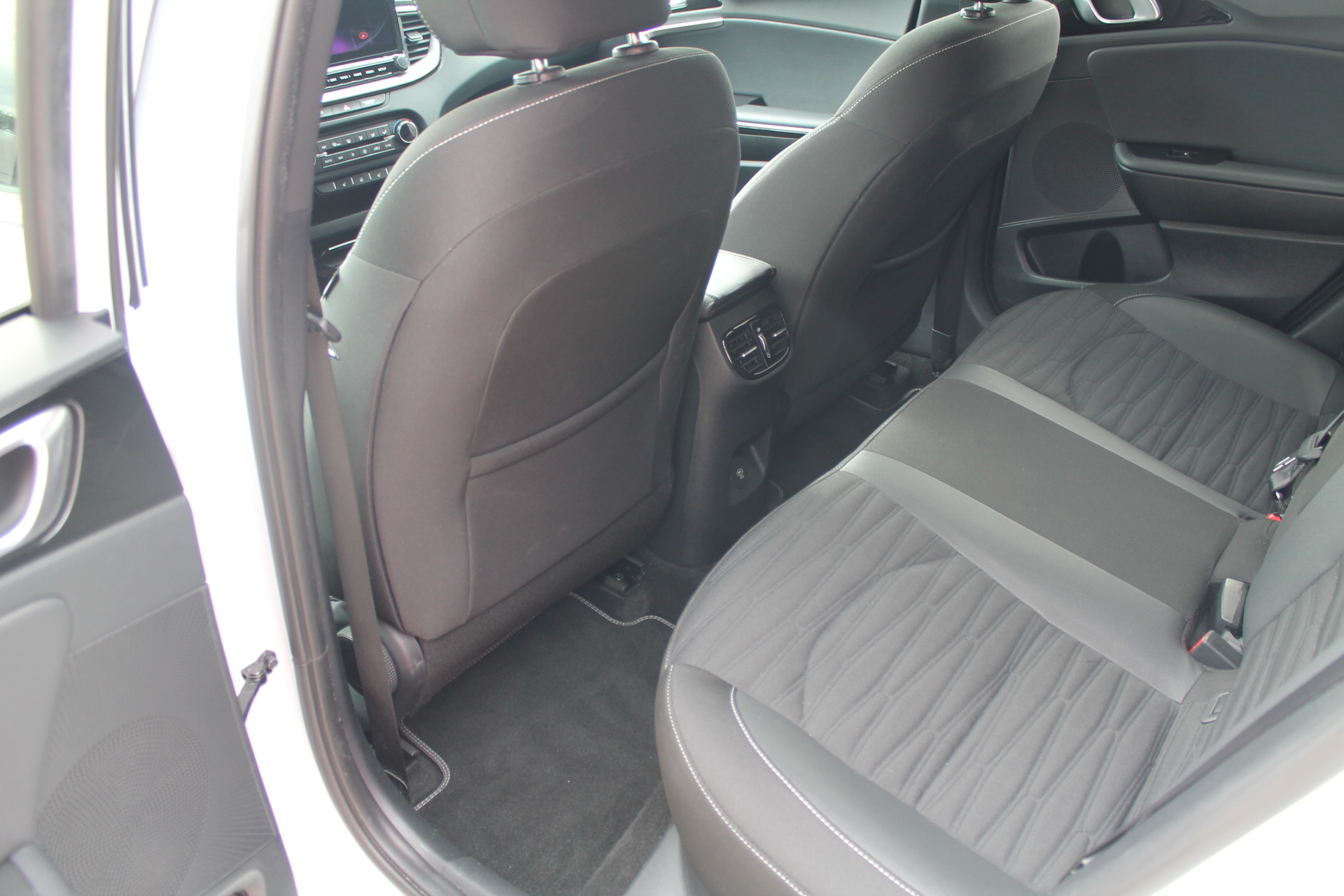 Fahrzeugabbildung Kia CEED_SW 1.6D 136 48V DCT7 GTL TEC