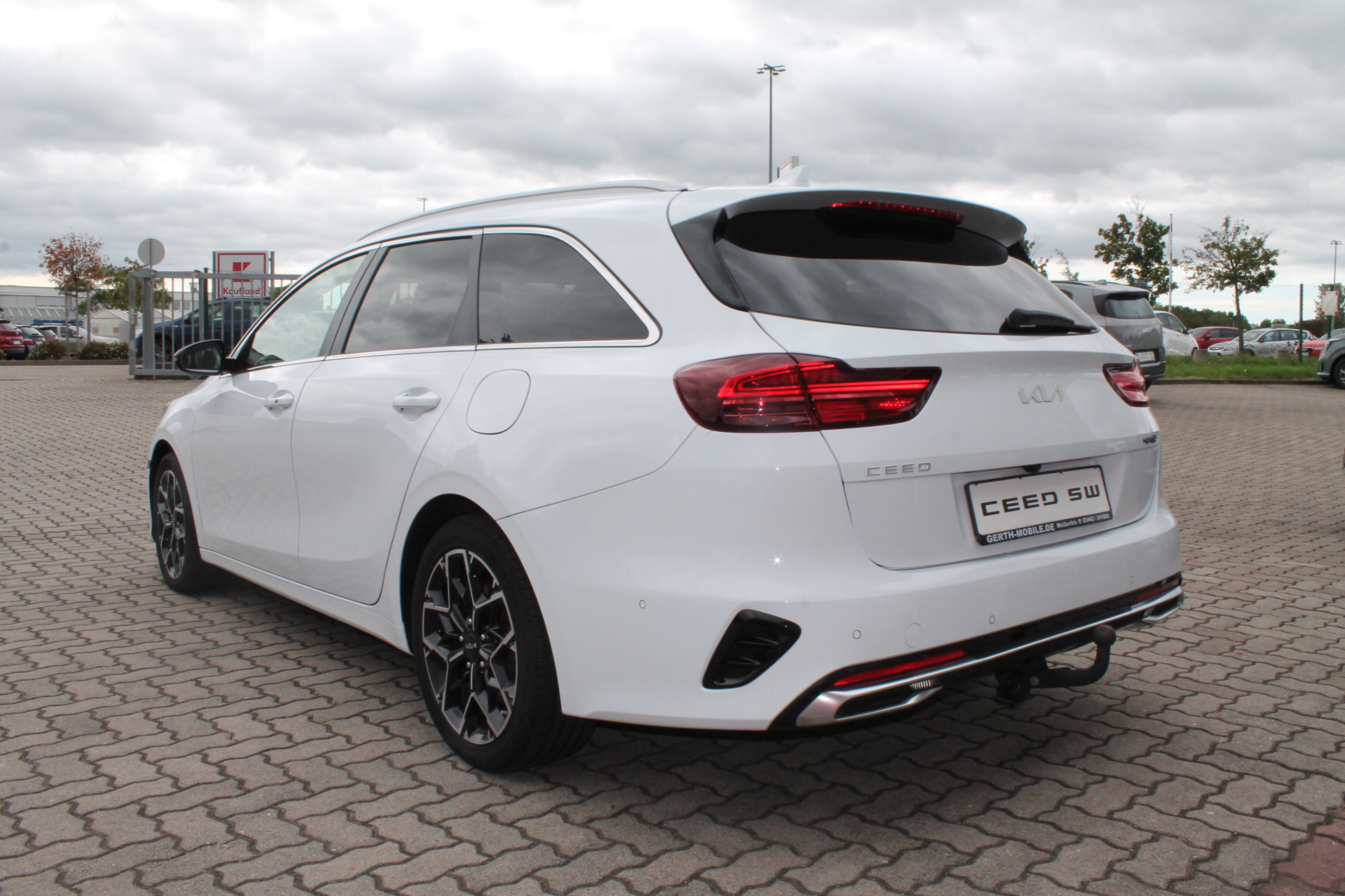 Fahrzeugabbildung Kia CEED_SW 1.6D 136 48V DCT7 GTL TEC