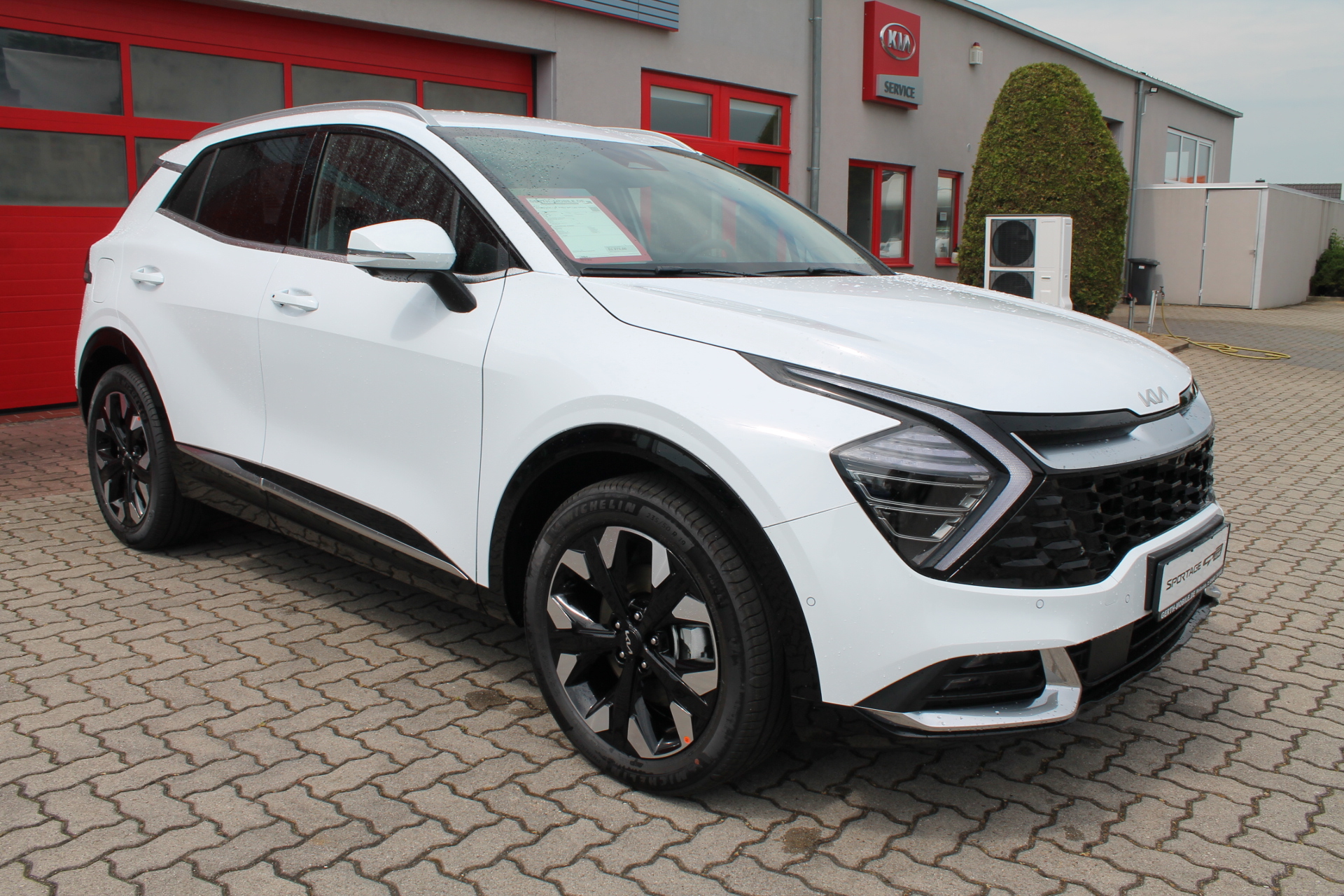 Fahrzeugabbildung Kia SPORTAGE 1.6T PHEV SPIRIT LED