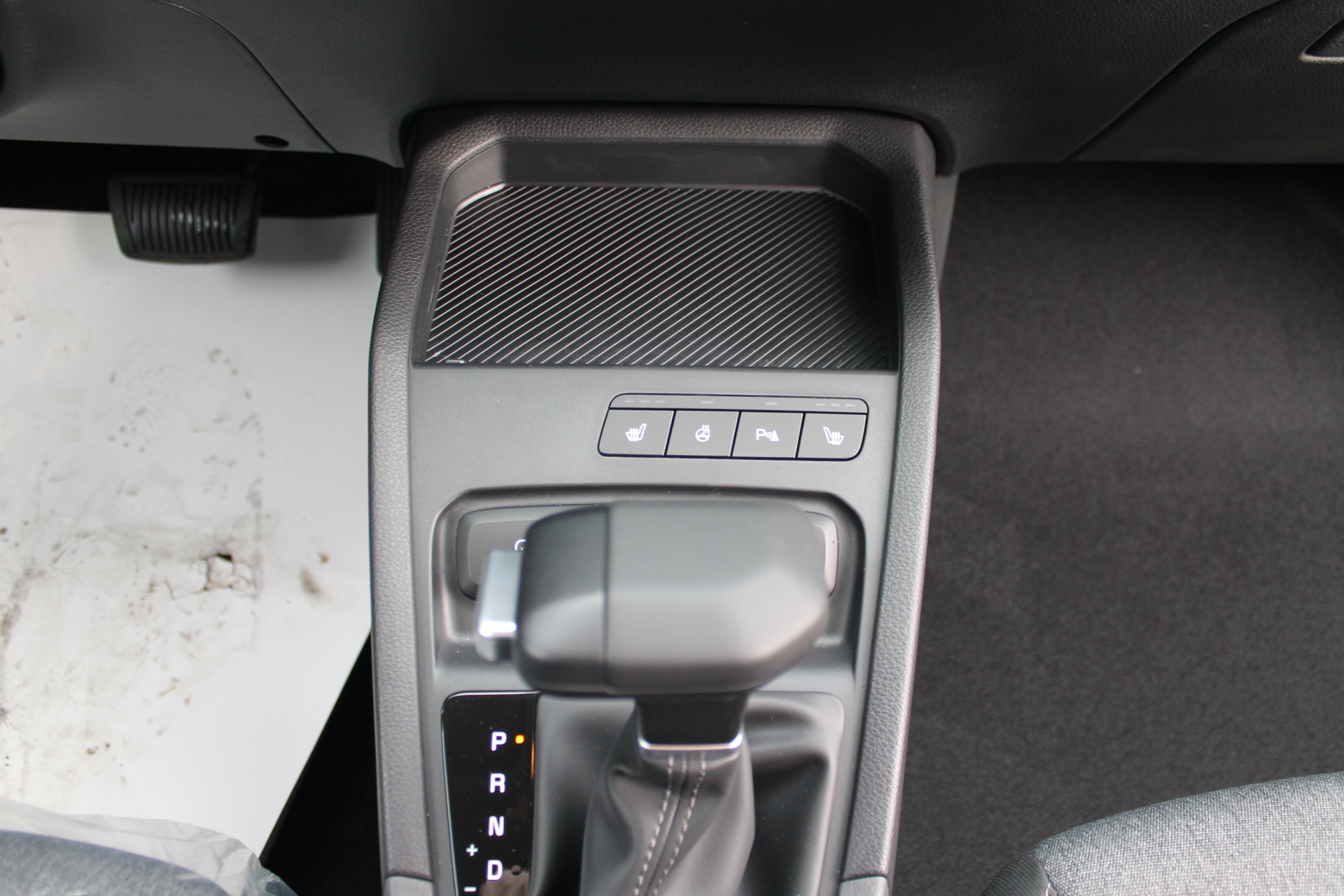 Fahrzeugabbildung Kia STONIC 1.0 T-GDi GPF 7DCT / MY 26 / FACELIFT / 10KM / NAVI