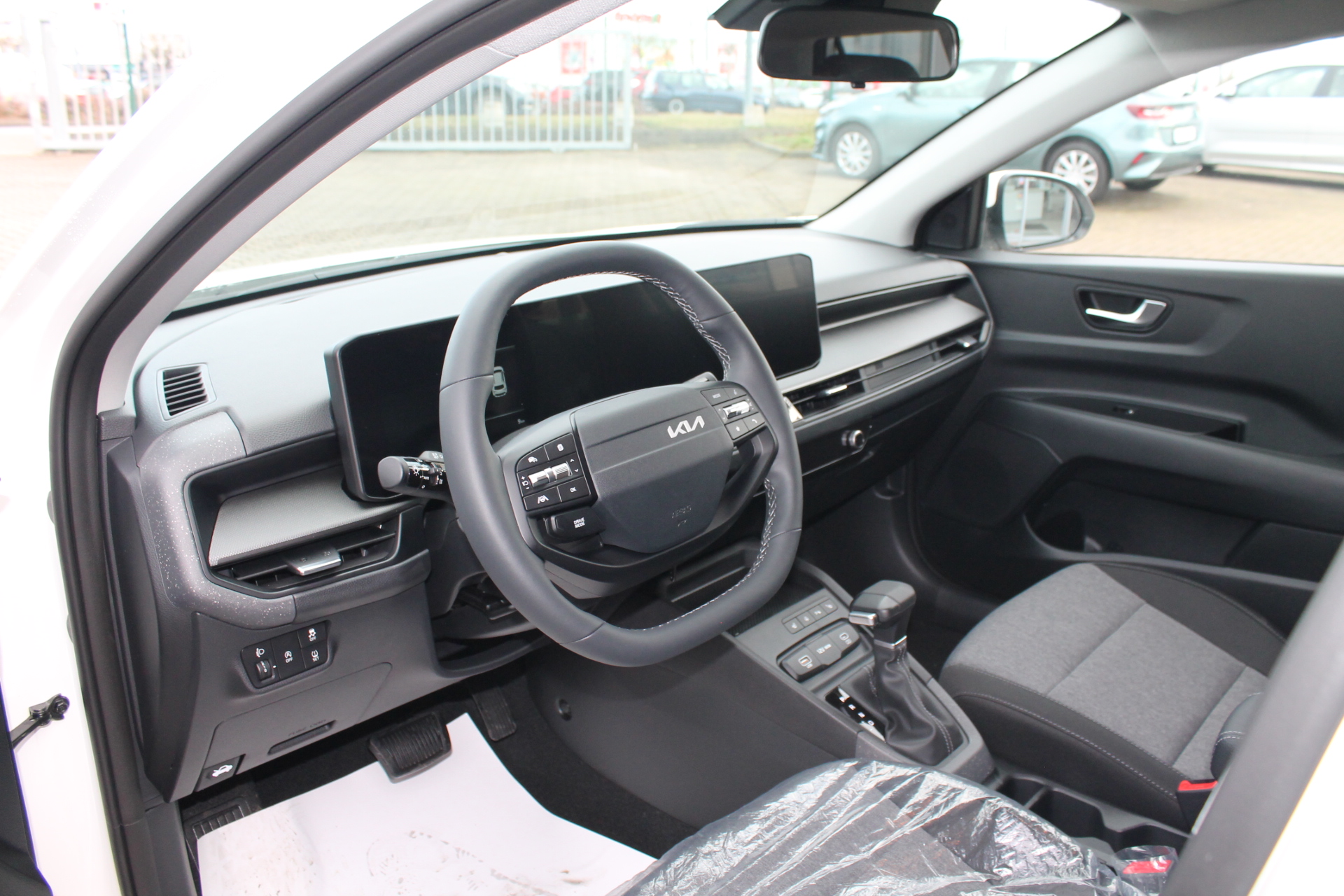 Fahrzeugabbildung Kia STONIC 1.0 T-GDi GPF 7DCT / MY 26 / FACELIFT / 10KM / NAVI