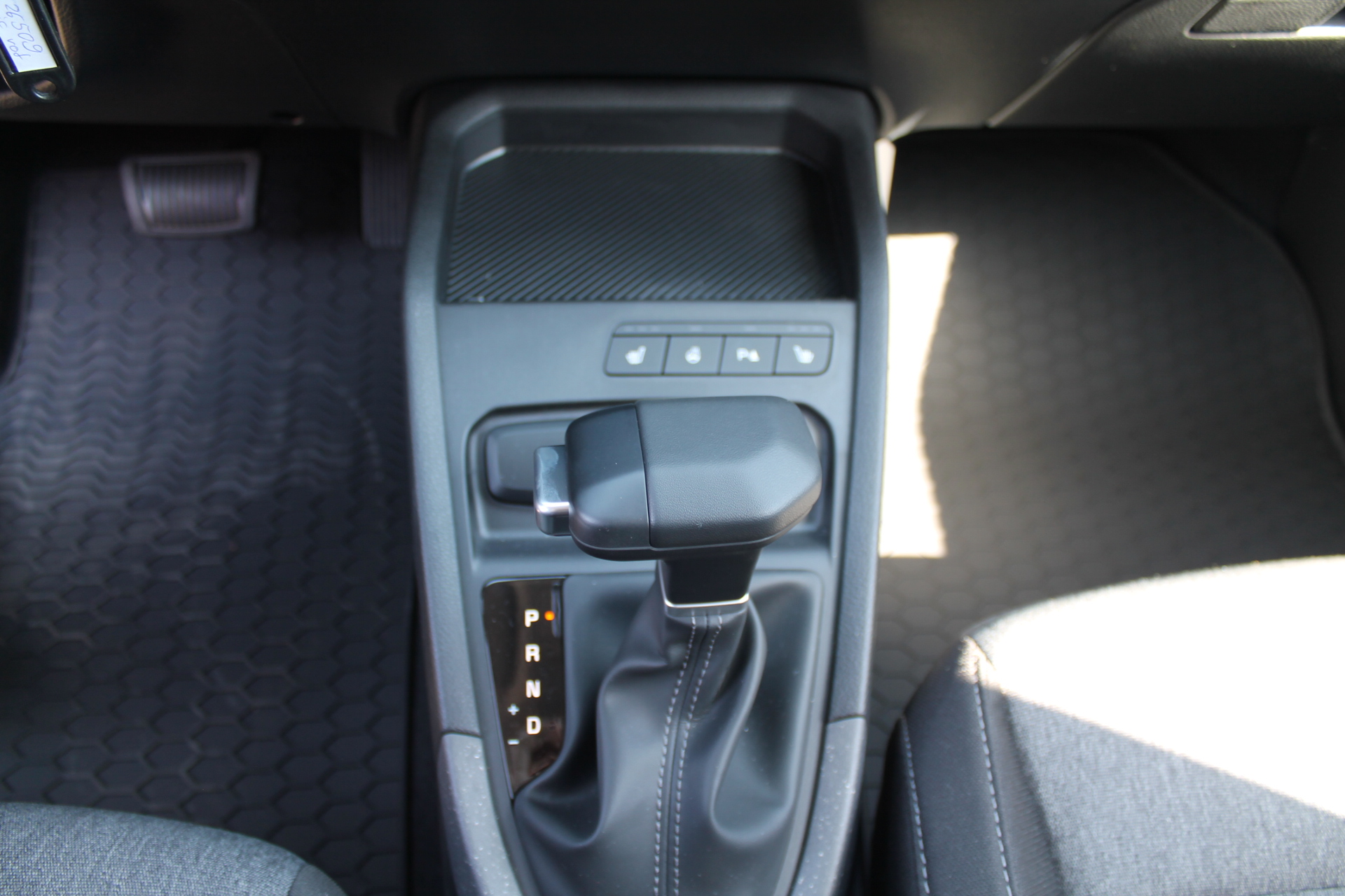 Fahrzeugabbildung Kia Stonic 1.0 T-GDI DCT