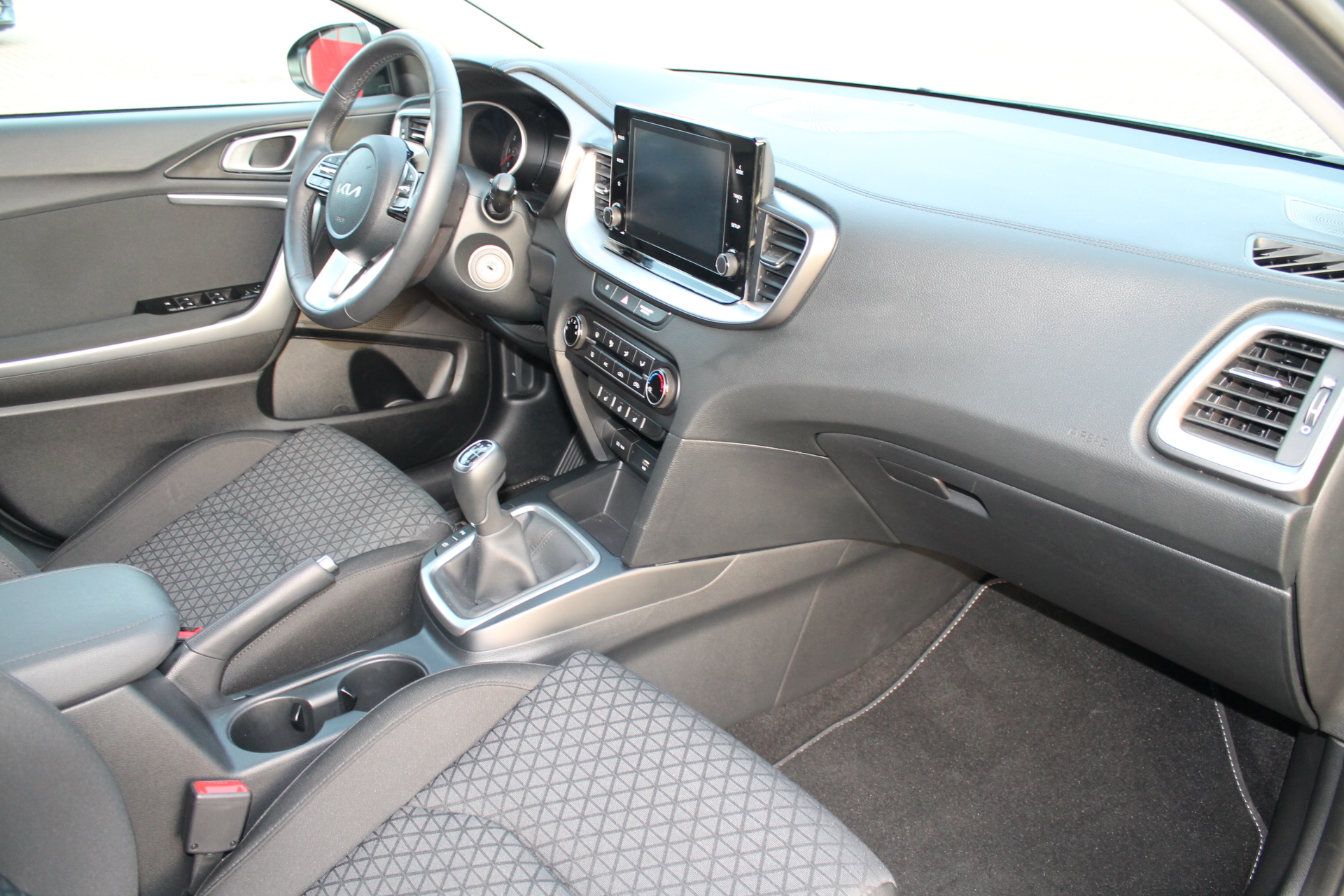 Fahrzeugabbildung Kia CEED_5 1.0TURBO 120PS TOP ZUSTAND