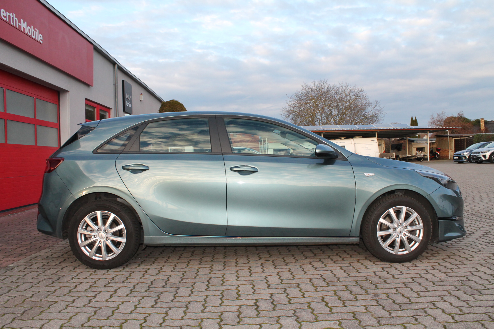 Fahrzeugabbildung Kia CEED_5 1.0TURBO 120PS TOP ZUSTAND