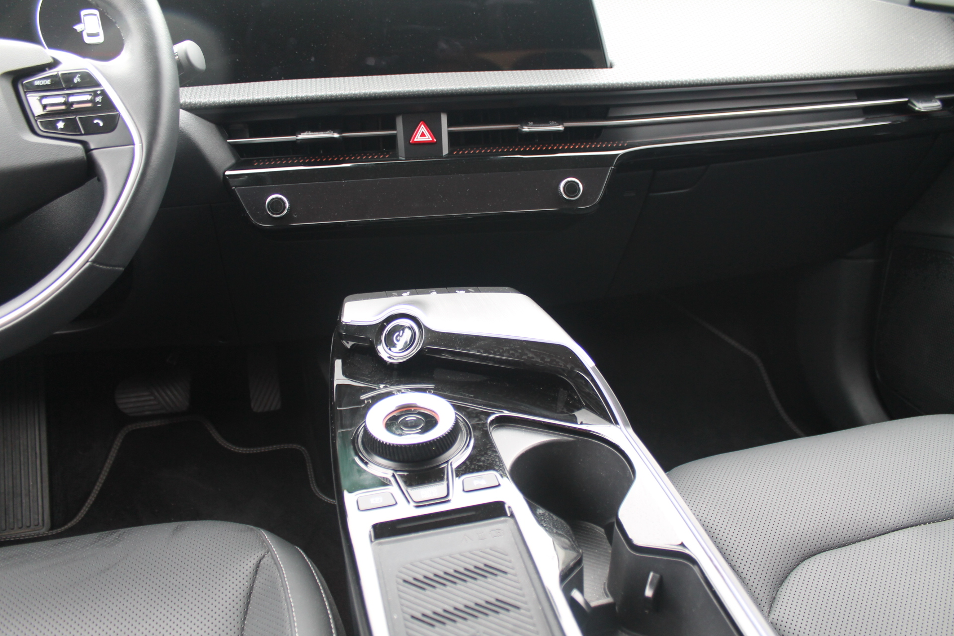 Fahrzeugabbildung Kia EV6 77.4 RWD AIR / 7 JAHRE GARANTIE / TOP ZUSTAND/ VERFÜGBAR