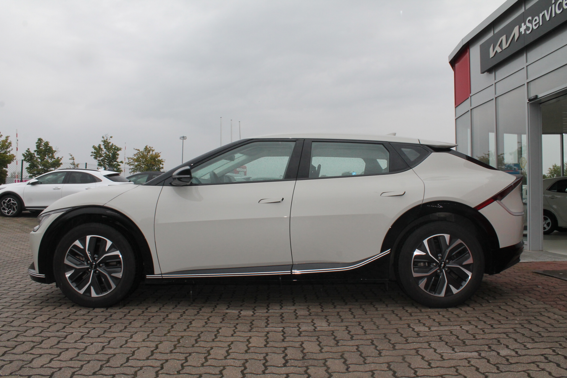 Fahrzeugabbildung Kia EV6 77.4 RWD AIR / 7 JAHRE GARANTIE / TOP ZUSTAND/ VERFÜGBAR