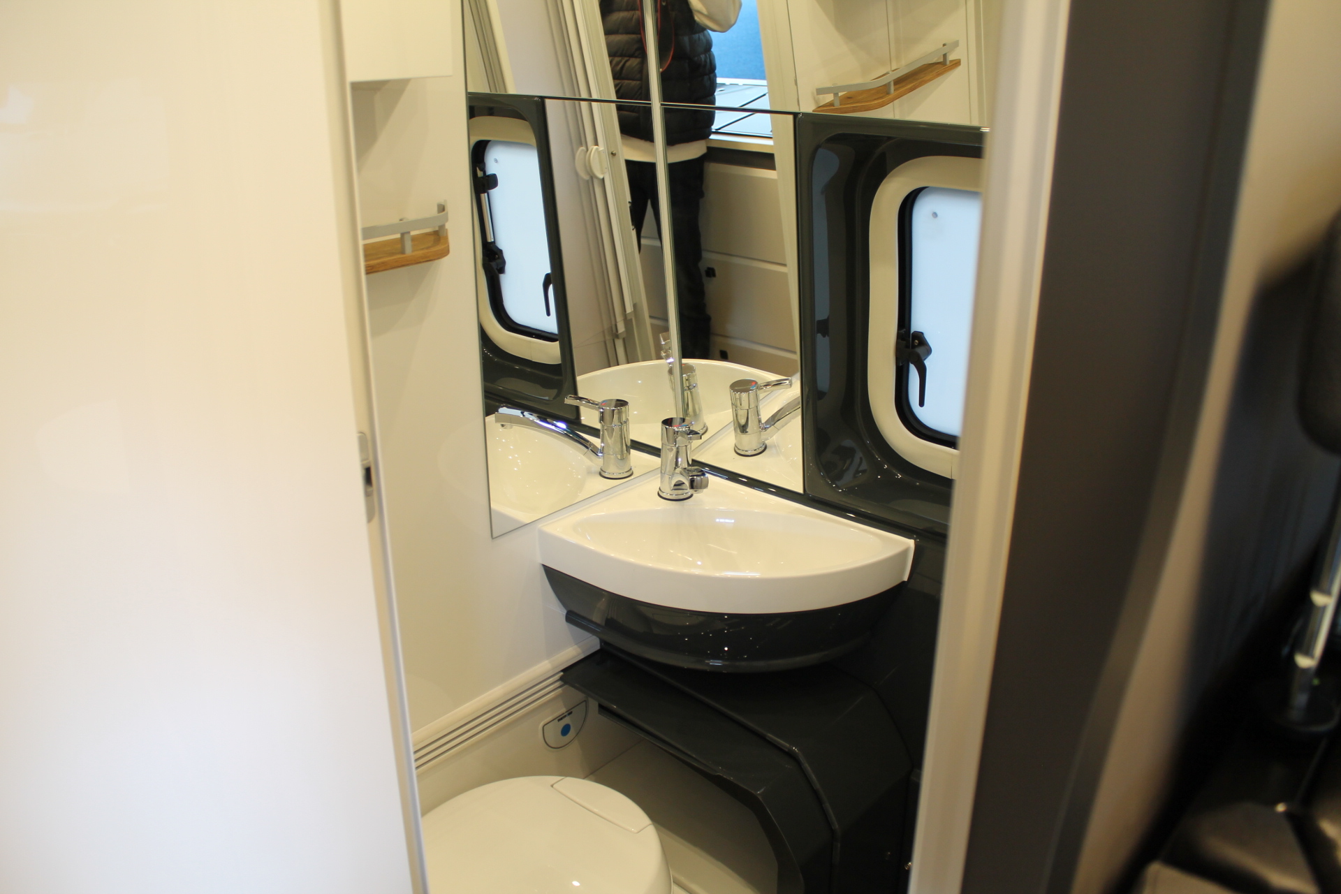 Fahrzeugabbildung Hobby Prestige Van FIRST EDITION 640 ET