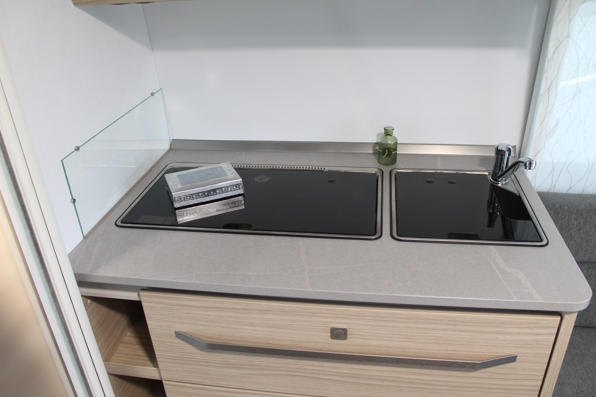 Fahrzeugabbildung Fendt Apero Activ 390 FH -AUFLASTUNG 1700 KG, FAHRRADHALTER, U.M.