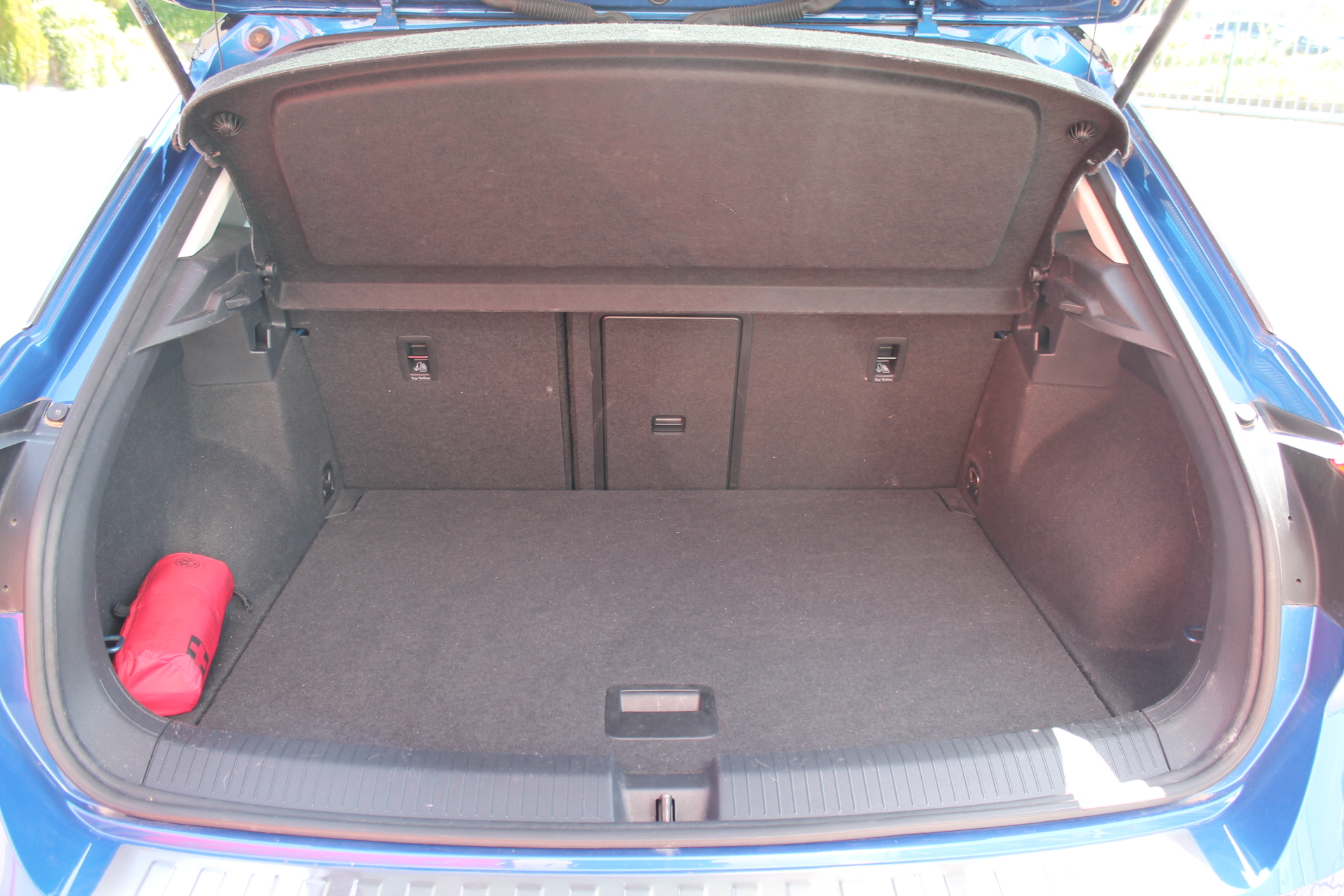 Fahrzeugabbildung Volkswagen T-ROC TSI 1.0