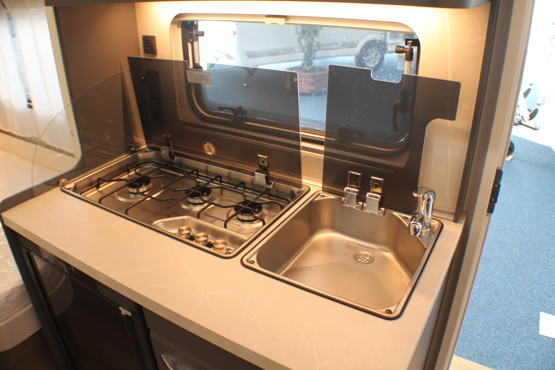 Fahrzeugabbildung Hobby 460 DL OnTour-HOBBY CONNECT/BEDIENPANEL