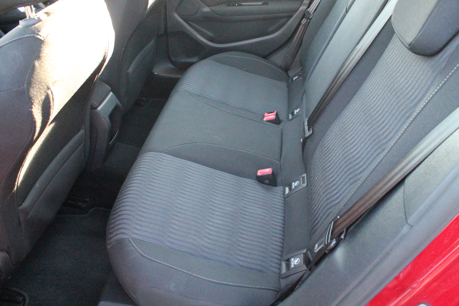 Fahrzeugabbildung Peugeot 308 THP 1.2 /TÜV 05 / 27 / 8 - fache Bereifung / wenig KM