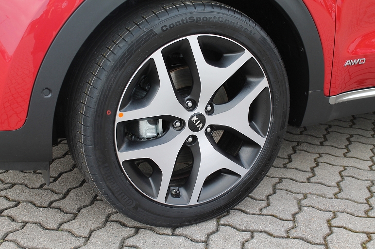 Fahrzeugabbildung Kia SPORTAGE 1.6T DCT7 /LED / GT-LINE /177PS / 4WD /SHZ V+H /JBL