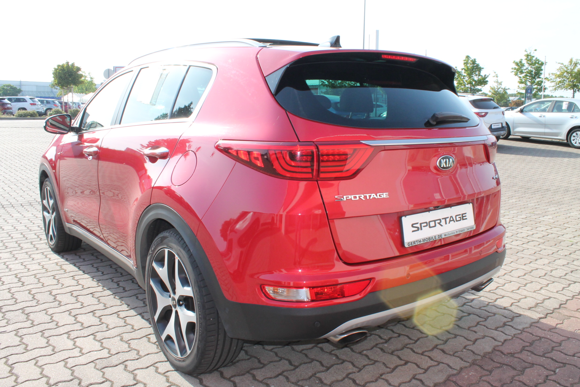 Fahrzeugabbildung Kia SPORTAGE 1.6T DCT7 /LED / GT-LINE /177PS / 4WD /SHZ V+H /JBL