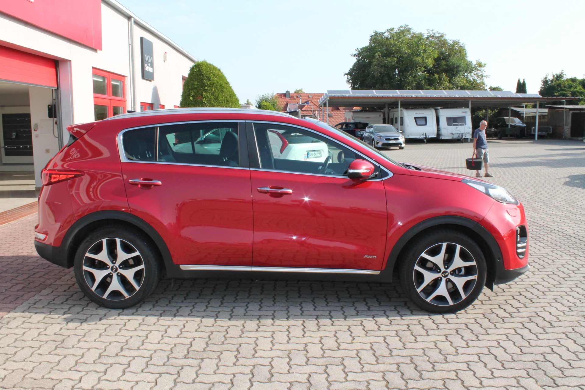 Fahrzeugabbildung Kia SPORTAGE 1.6T DCT7 /LED / GT-LINE /177PS / 4WD /SHZ V+H /JBL