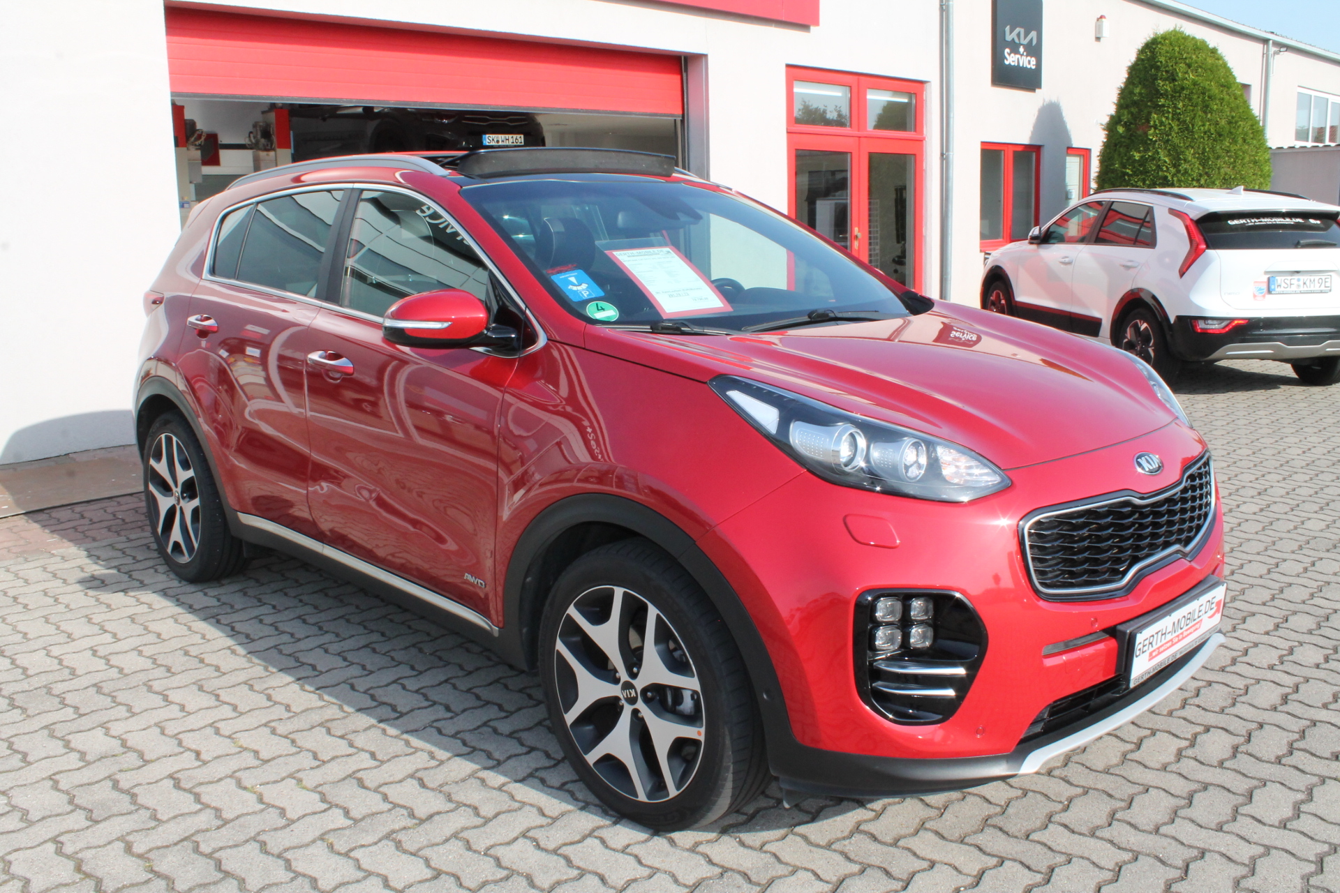 Fahrzeugabbildung Kia SPORTAGE 1.6T DCT7 /LED / GT-LINE /177PS / 4WD /SHZ V+H /JBL