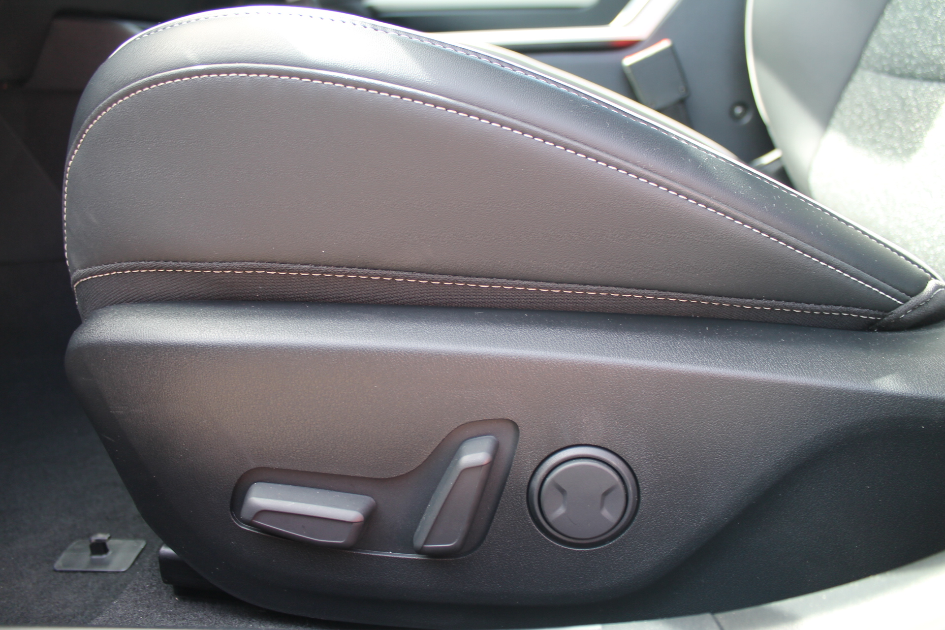 Fahrzeugabbildung Kia K4 1.6T-GDI Sport GT-Line