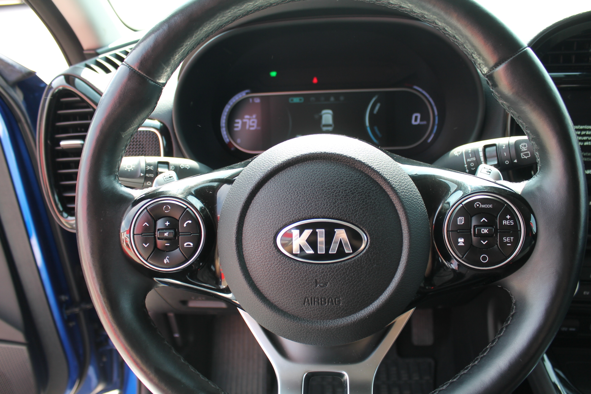 Fahrzeugabbildung Kia E-SOUL / VOLLELEKTRISCH / AHK / SPIRIT / VOLLAUSSTATTUNG /