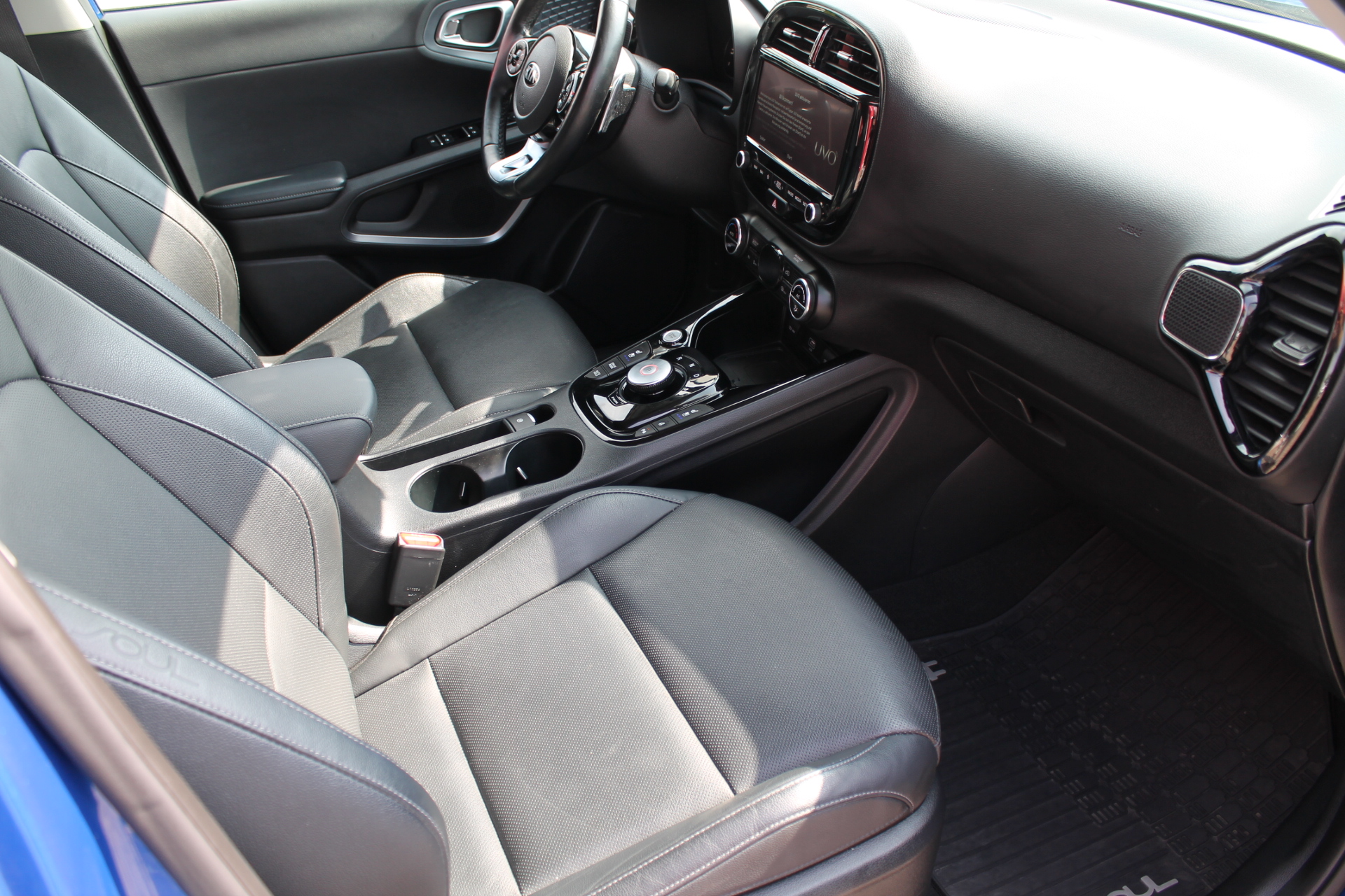 Fahrzeugabbildung Kia E-SOUL / VOLLELEKTRISCH / AHK / SPIRIT / VOLLAUSSTATTUNG /