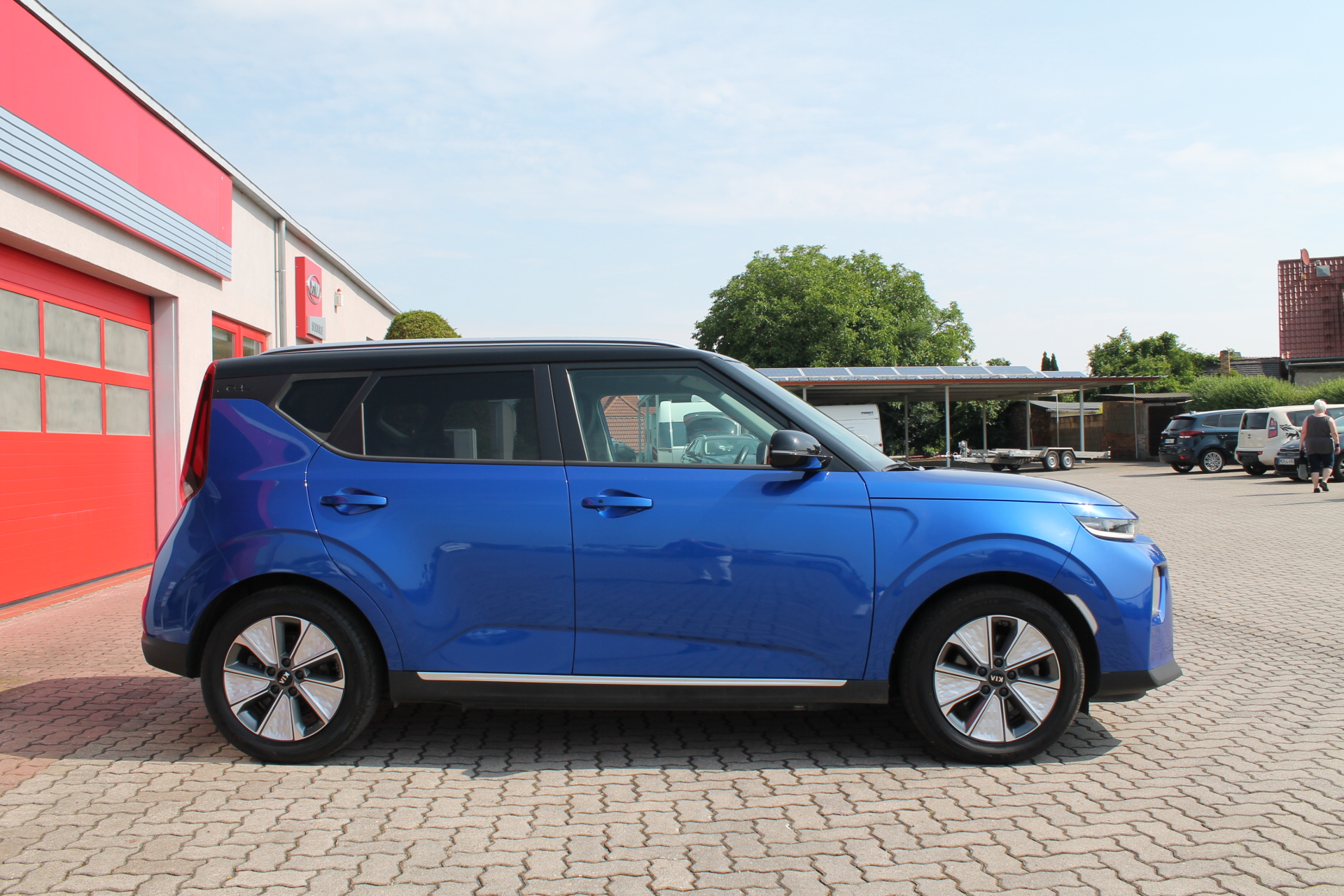 Fahrzeugabbildung Kia E-SOUL / VOLLELEKTRISCH / AHK / SPIRIT / VOLLAUSSTATTUNG /