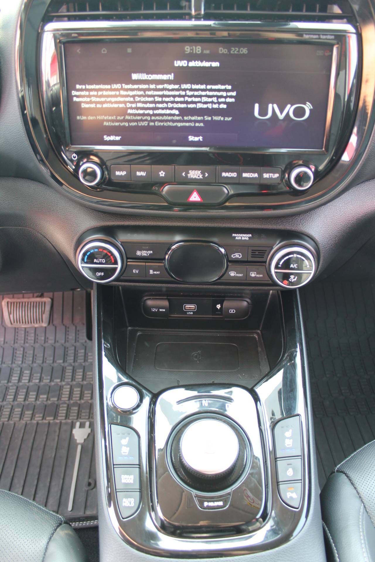 Fahrzeugabbildung Kia E-SOUL / VOLLELEKTRISCH / AHK / SPIRIT / VOLLAUSSTATTUNG /