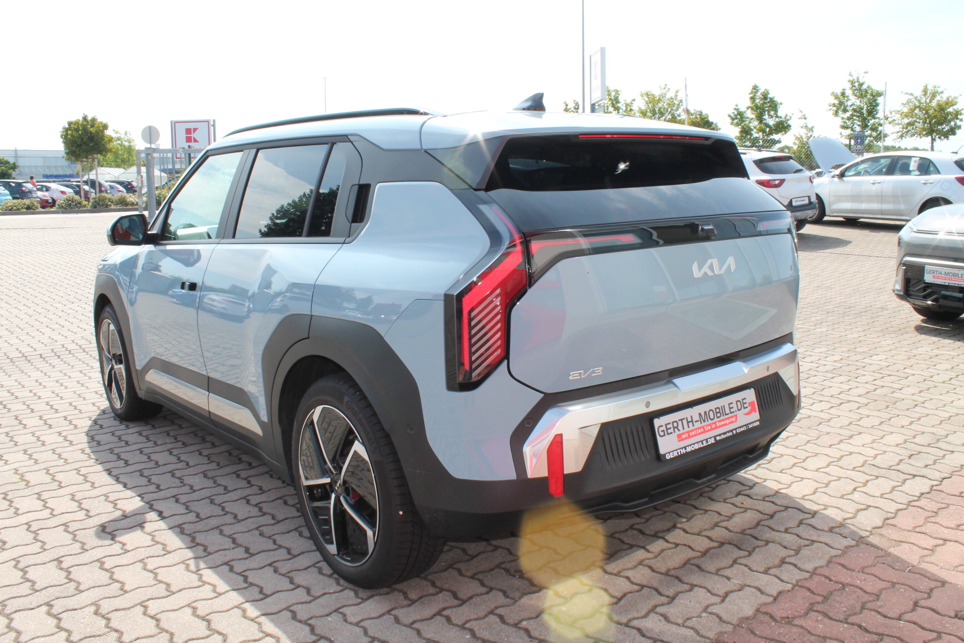 Fahrzeugabbildung Kia EV3 81.4 EARTH WIC BUS UPG DWP 19Z SD / 7-JAHRE GARANTIE