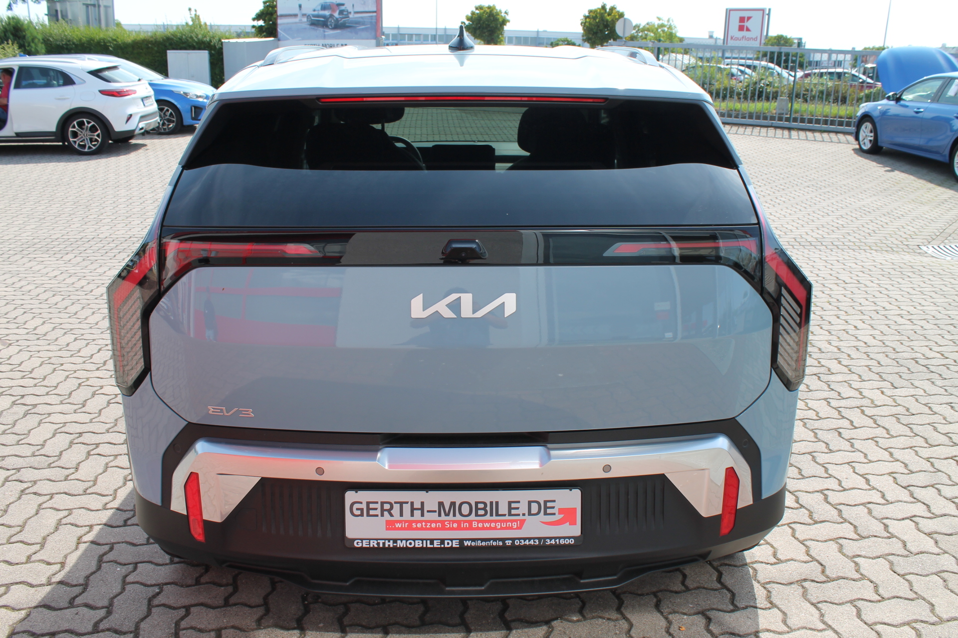 Fahrzeugabbildung Kia EV3 81.4 EARTH WIC BUS UPG DWP 19Z SD / 7-JAHRE GARANTIE