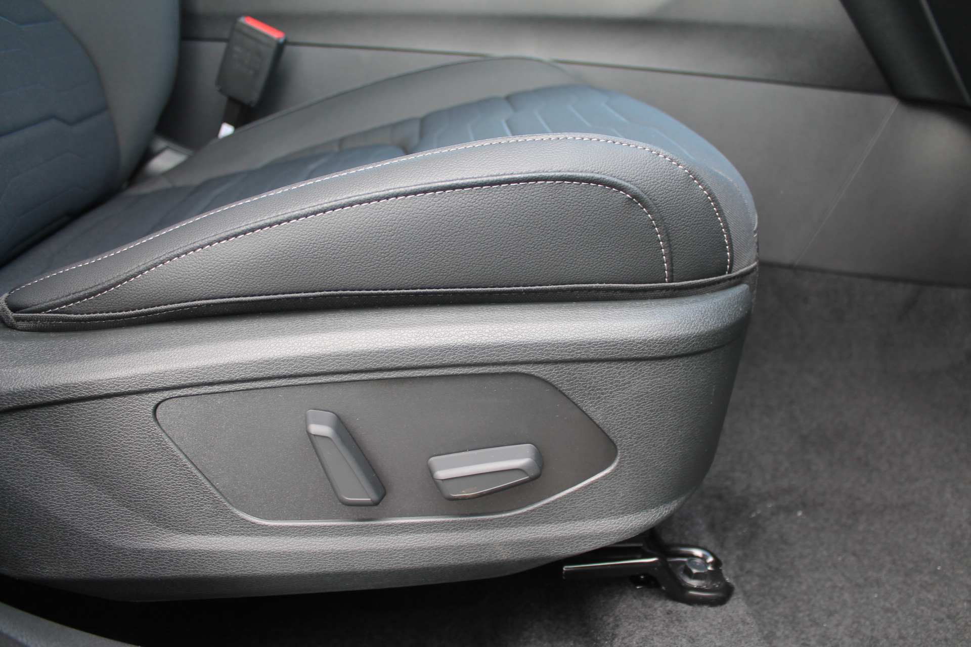 Fahrzeugabbildung Kia SPORTAGE MY26 1.6 T-GDI GPF