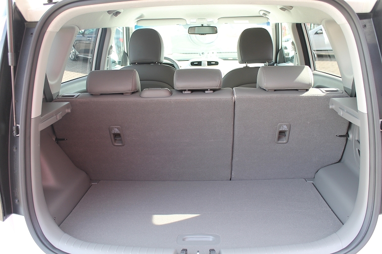 Fahrzeugabbildung Kia SOUL EV PLAY / SOFOT VERFÜGBAR / GUTER ZUSTAND