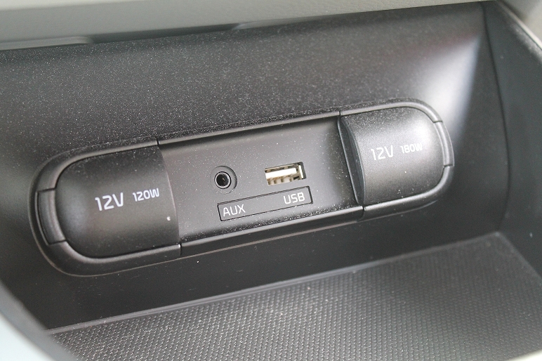 Fahrzeugabbildung Kia SOUL EV PLAY / SOFOT VERFÜGBAR / GUTER ZUSTAND