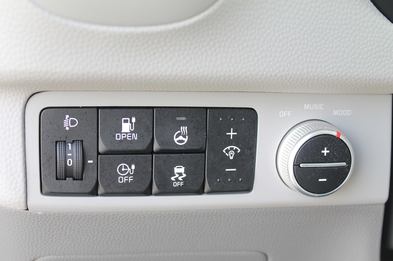 Fahrzeugabbildung Kia SOUL EV PLAY / SOFOT VERFÜGBAR / GUTER ZUSTAND