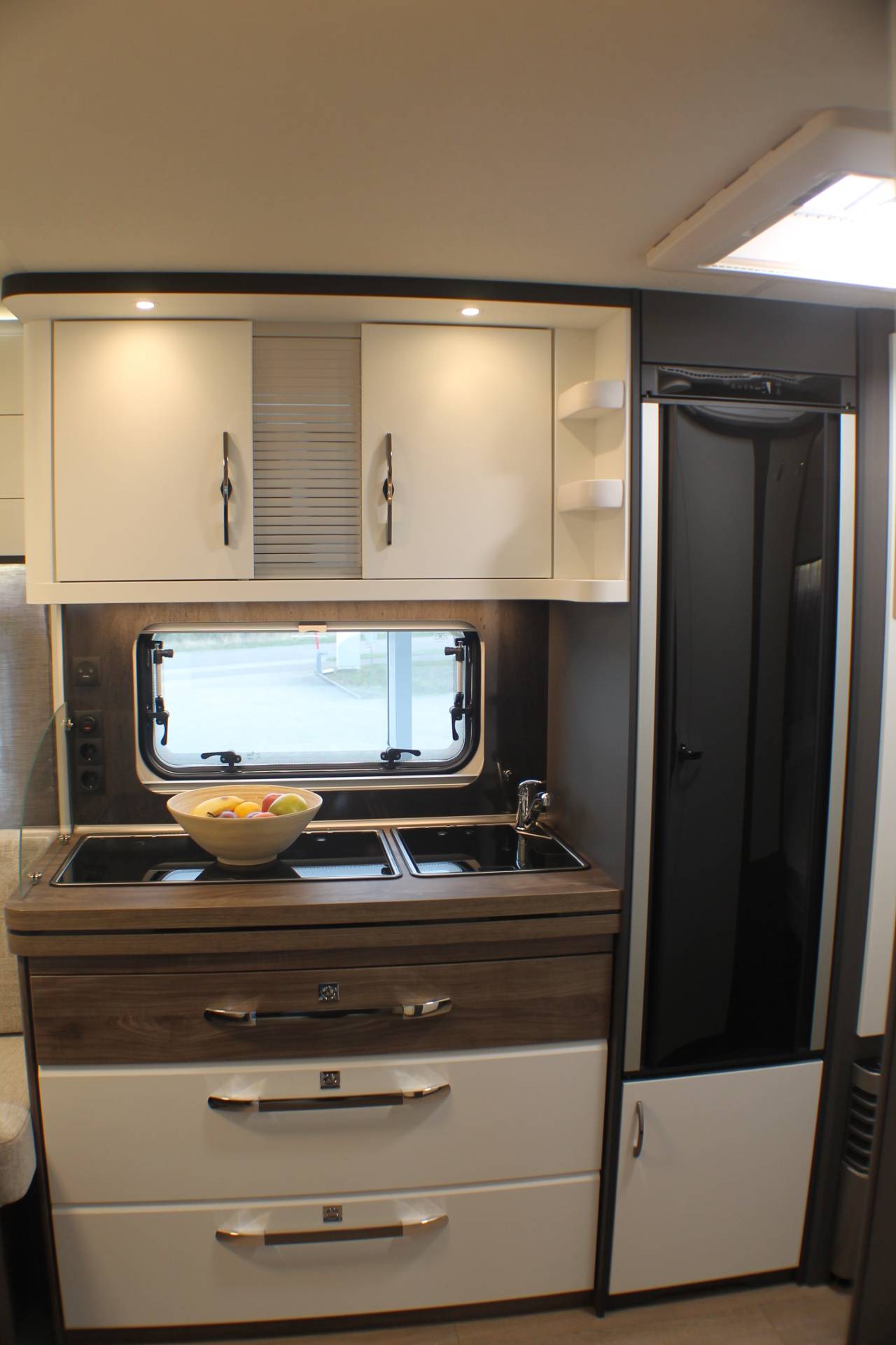 Fahrzeugabbildung Hobby 540 UL Excellent Edition, AUFLASTUNG 1800