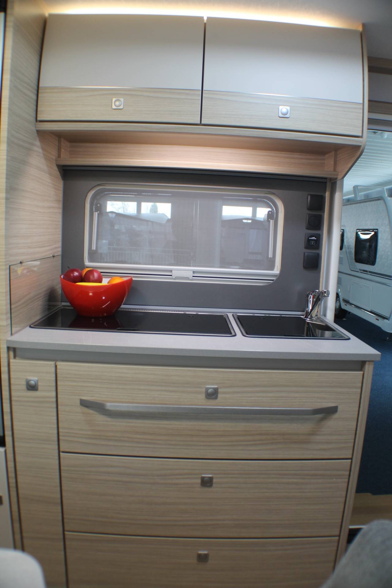 Fahrzeugabbildung Fendt 550 KMG Bianco Activ, AUFLASTUNG 2000 KG, TV-HALTER, UVM