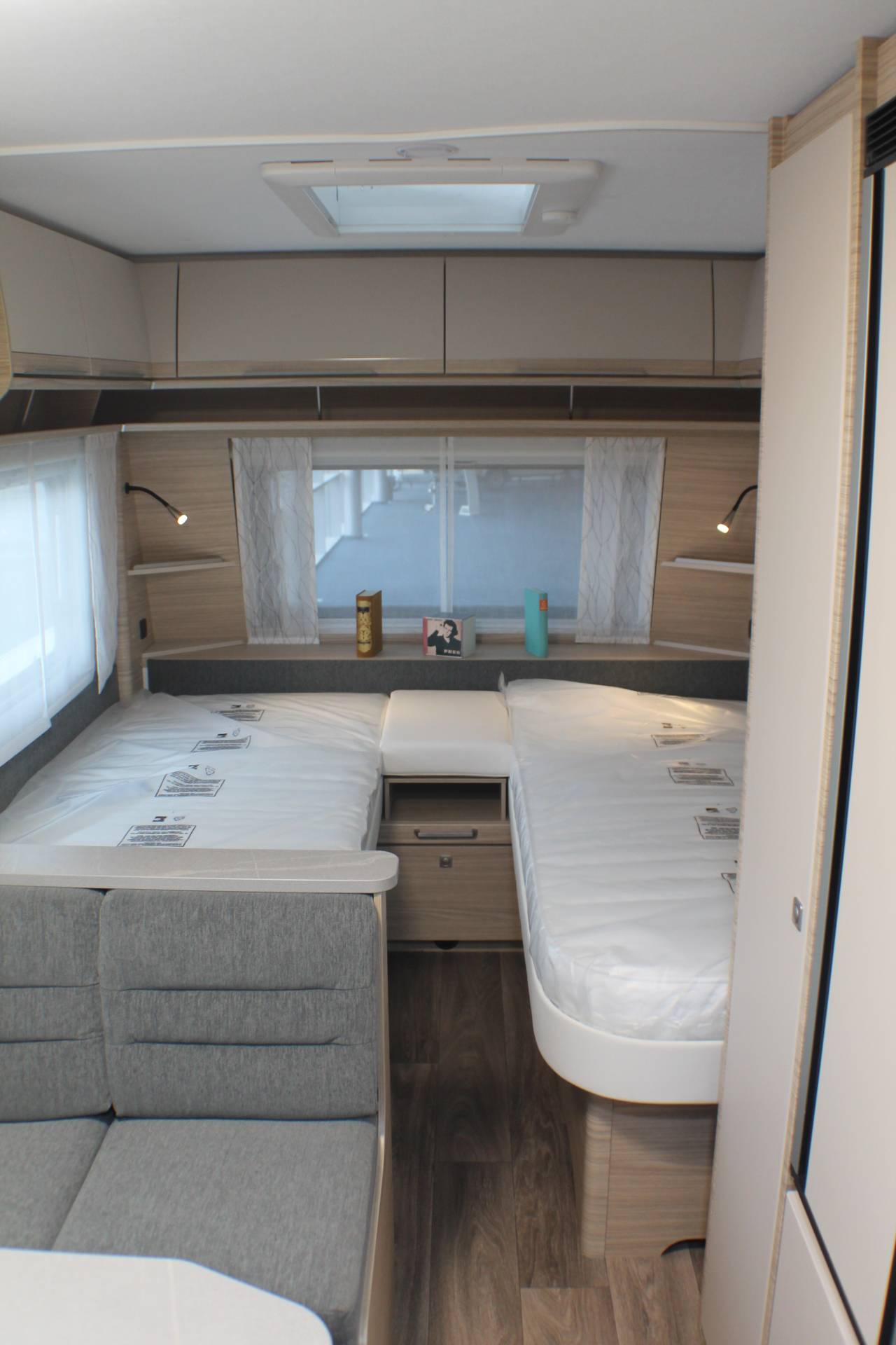 Fahrzeugabbildung Fendt 550 KMG Bianco Activ, AUFLASTUNG 2000 KG, TV-HALTER, UVM